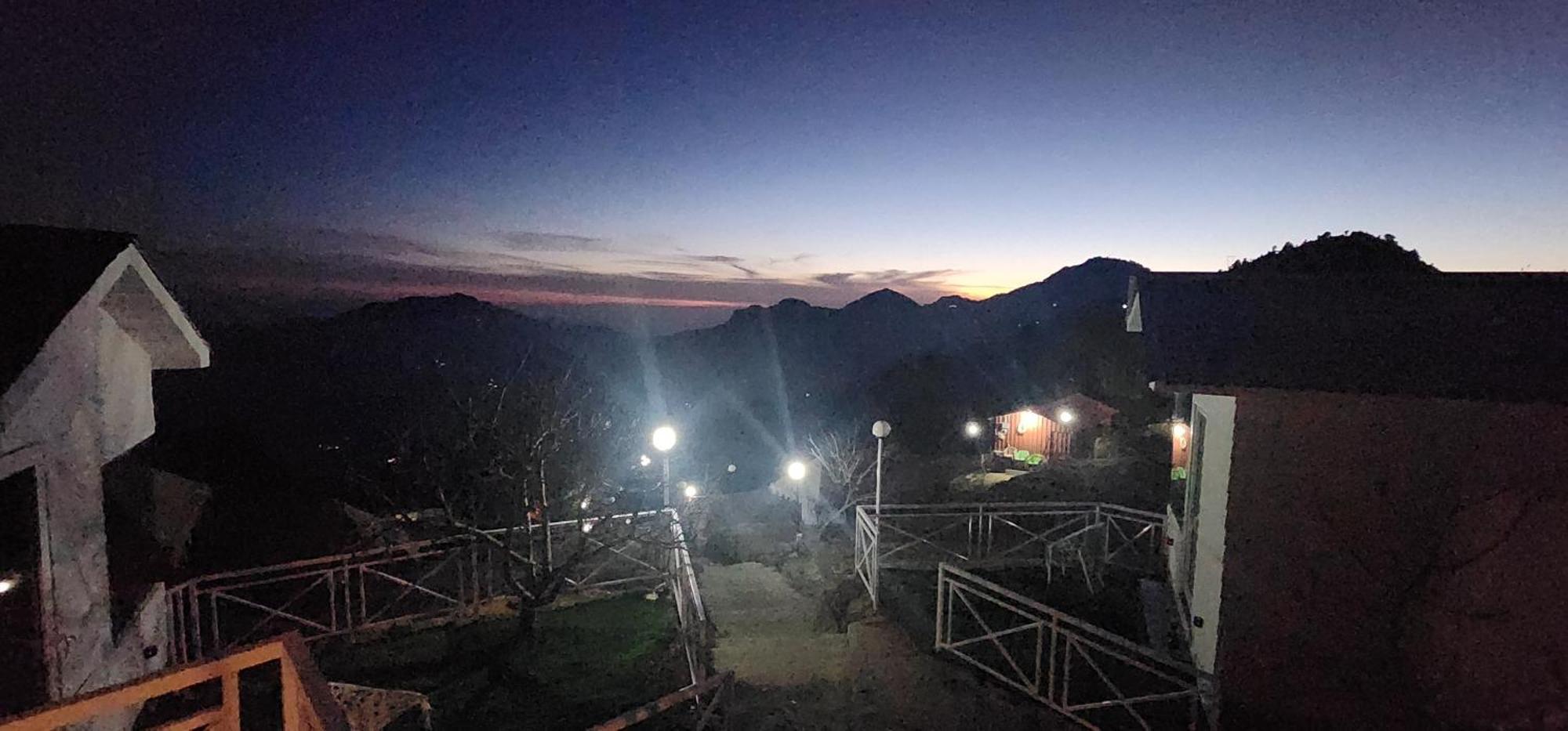 Instaview Kanatal New Tehri Buitenkant foto